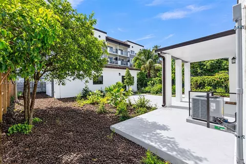 Exterior - 158 E 4th St, Hialeah, FL 33010 photo 7 of 11