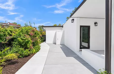 Exterior - 158 E 4th St, Hialeah, FL 33010 photo 8 of 11