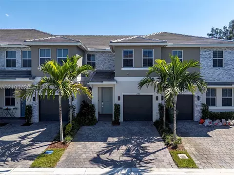 283 SW 169th Ln, Pembroke Pines, FL 33027
