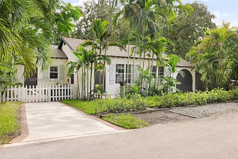 Exterior - 668 NE 70th St, Miami, FL 33138 photo 1 of 22