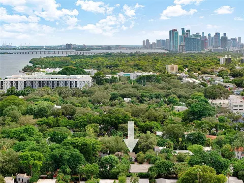 View/Area - 668 NE 70th St, Miami, FL 33138 photo 9 of 14