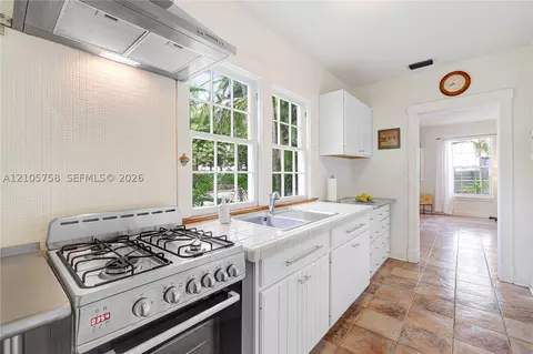 Kitchen - 668 NE 70th St, Miami, FL 33138 photo 3 of 4
