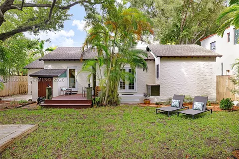 Exterior - 668 NE 70th St, Miami, FL 33138 photo 10 of 22