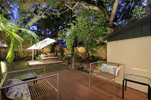 Exterior - 668 NE 70th St, Miami, FL 33138 photo 22 of 22
