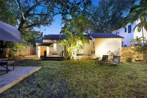 Exterior - 668 NE 70th St, Miami, FL 33138 photo 18 of 22