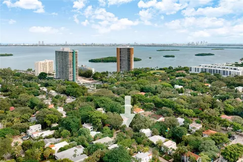View/Area - 668 NE 70th St, Miami, FL 33138 photo 6 of 14