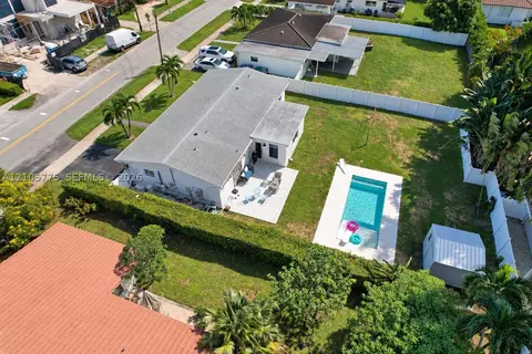 21230 NE 24th Ct, Miami, FL 33180