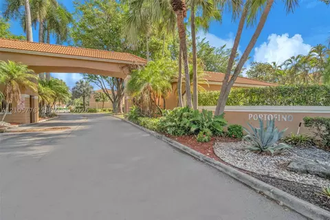 11211 Lakeview Dr #53-O, Coral Springs, FL 33071