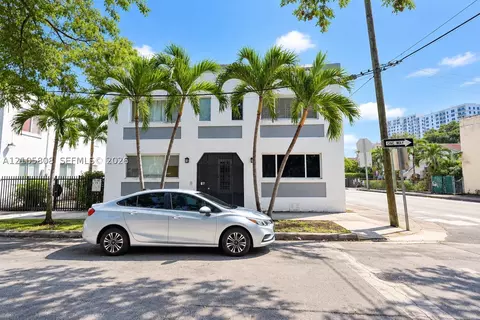 103 NW 6th Ave #1, Miami, FL 33128