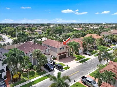 15612 SW 16th Ct, Pembroke Pines, FL 33027