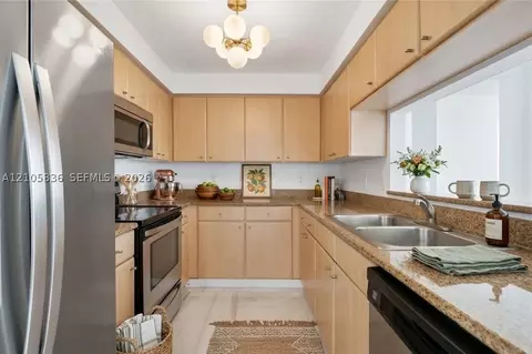 2475 Brickell Ave #704, Miami, FL 33129 photo 2