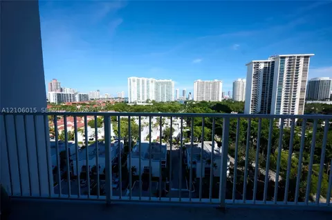2851 NE 183rd St #1109E, Aventura, FL 33160