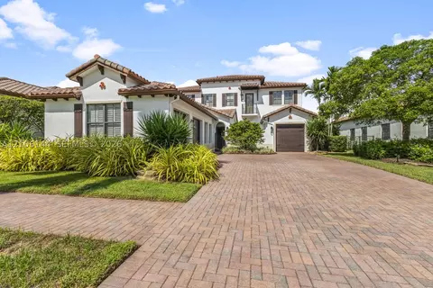 2812 NW 84th Ter, Pembroke Pines, FL 33024