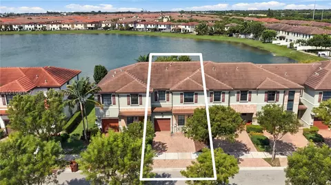 View/Area - 3277 W 100th Ter, Hialeah, FL 33018 photo 2 of 7