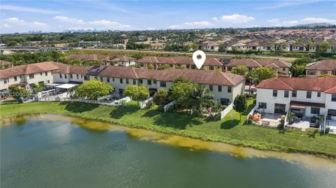 View/Area - 3277 W 100th Ter, Hialeah, FL 33018 photo 6 of 7