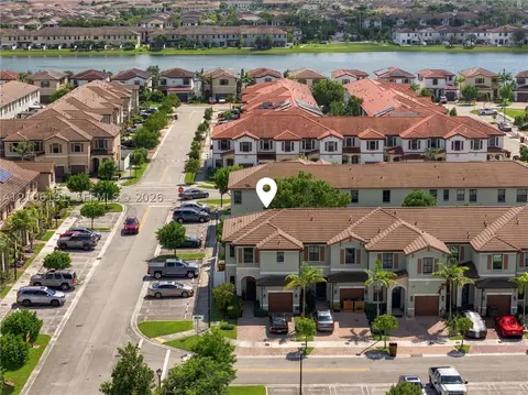 View/Area - 3402 W 105th St, Hialeah, FL 33018 photo 2 of 8