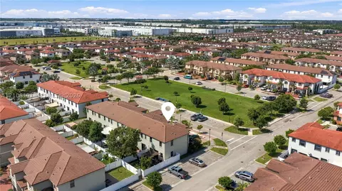 View/Area - 3402 W 105th St, Hialeah, FL 33018 photo 5 of 8