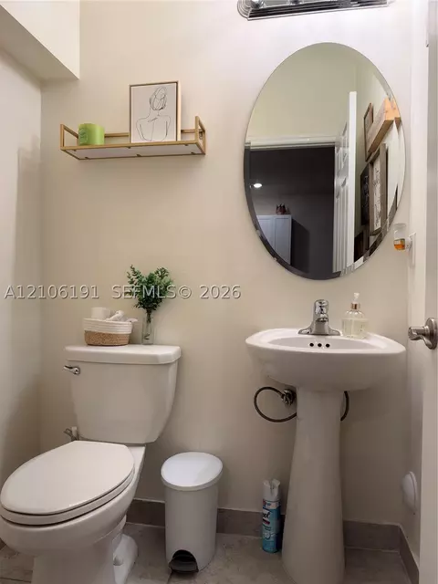 Bath - 3402 W 105th St, Hialeah, FL 33018 photo 2 of 4