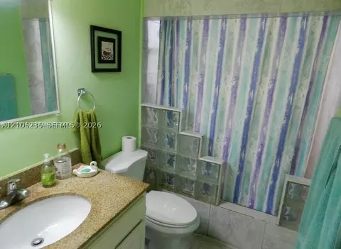 5495 NW 10th Ct #208, Plantation, FL 33313
