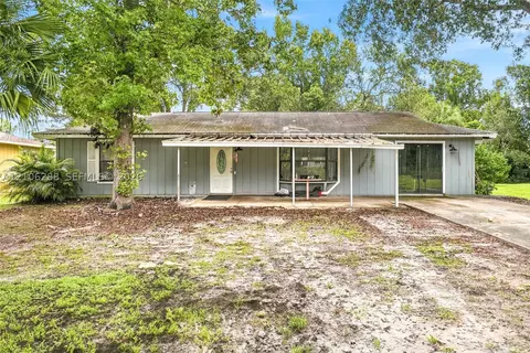 7904 James Rd, Fort Pierce, FL 34951