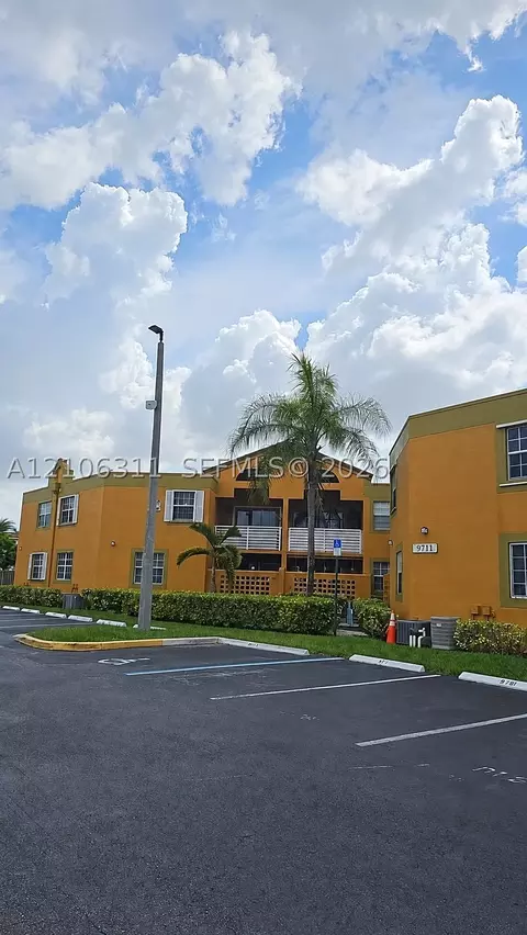 9711 Fontainebleau Blvd #D114, Miami, FL 33172