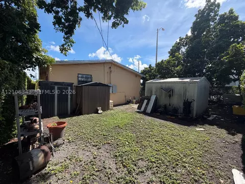 Exterior - 2500 W 8th Ln, Hialeah, FL 33010 photo 6 of 6