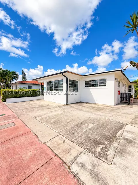 903 80th St, Miami Beach, FL 33141