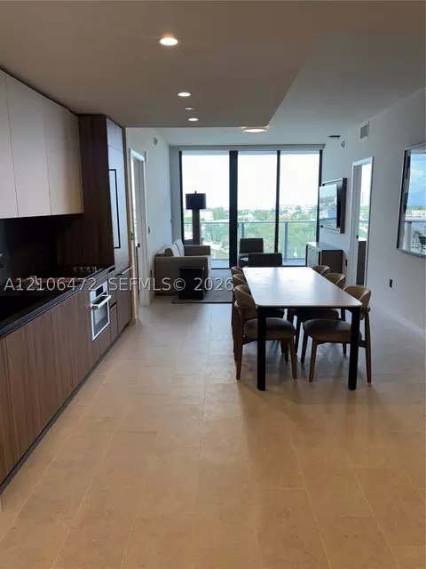 13899 Biscayne Blvd #907, Miami, FL 33181