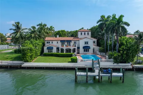 4760 N Bay Rd, Miami Beach, FL 33140