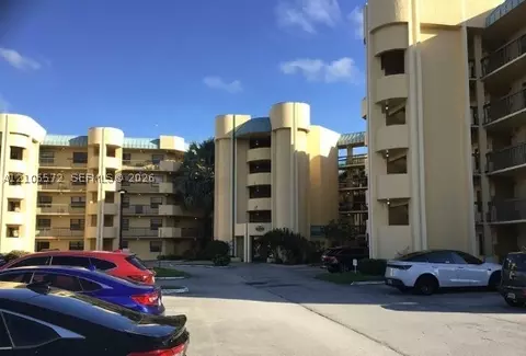 6575 W Oakland Park Blvd #208, Lauderhill, FL 33313