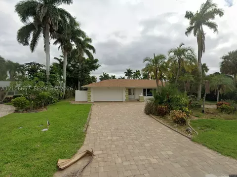 209 Bayshore Dr, Cape Coral, FL 33904