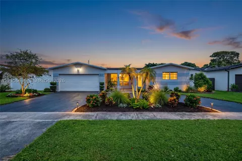 9121 SW 54th Pl, Cooper City, FL 33328