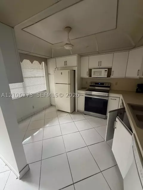 2305 Lucaya Ln #G1, Coconut Creek, FL 33066