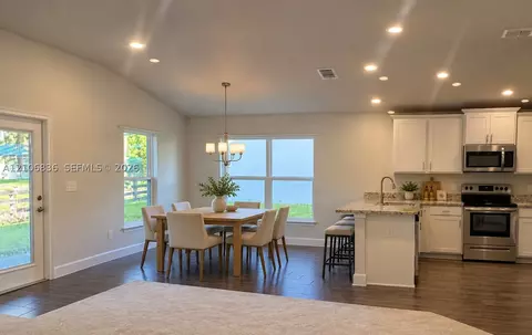 Dining - 187 NW 45th Loop, Ocala, FL 34475 photo 1 of 1