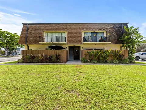 7401 W Sunrise Blvd #B1, Plantation, FL 33313