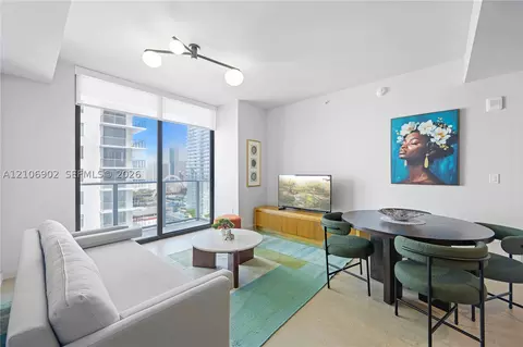 11 NE 6th St #1111, Miami, FL 33132