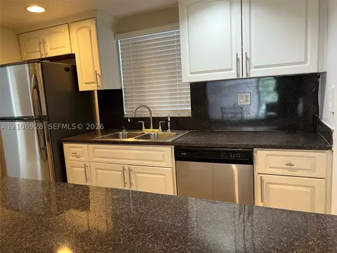 1900 N Congress Ave #411, West Palm Beach, FL 33401