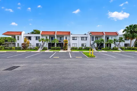 280 Racquet Club Rd #103, Weston, FL 33326
