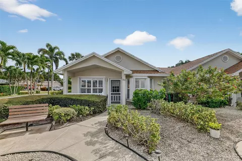 210 NW Zanzibar Pl, Port Saint Lucie, FL 34986