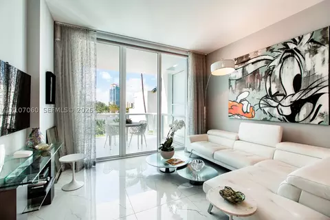 50 S Pointe Dr #610, Miami Beach, FL 33139