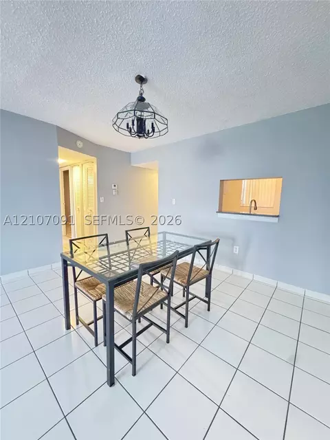 2800 Somerset Dr #115J, Lauderdale Lakes, FL 33311