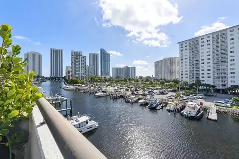416 Poinciana Dr #1722, Sunny Isles Beach, FL 33160