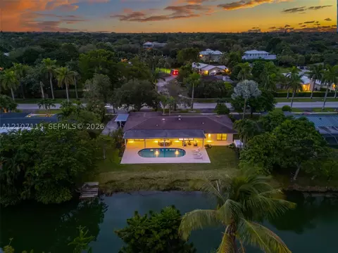 11700 SW 72nd Ave, Pinecrest, FL 33156