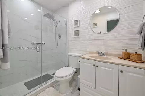 Bath - 8115 W 8th Ct, Hialeah, FL 33014 photo 1 of 11