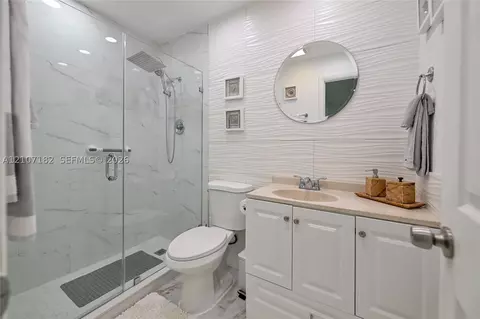 Bath - 8115 W 8th Ct, Hialeah, FL 33014 photo 8 of 11