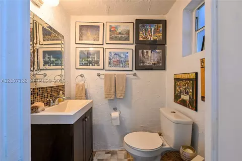 Bath - 8115 W 8th Ct, Hialeah, FL 33014 photo 3 of 11