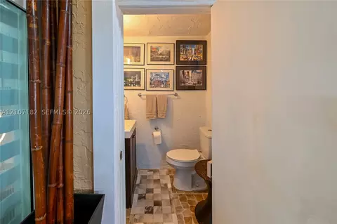 Bath - 8115 W 8th Ct, Hialeah, FL 33014 photo 7 of 11
