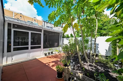 Exterior - 8115 W 8th Ct, Hialeah, FL 33014 photo 3 of 6
