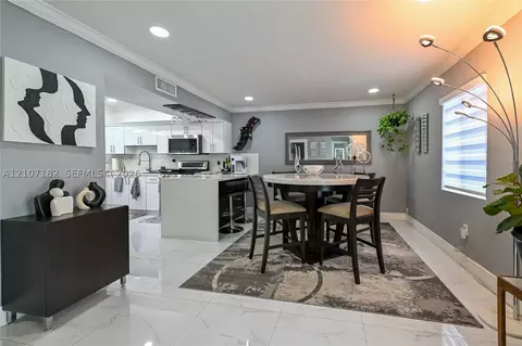 Dining - 8115 W 8th Ct, Hialeah, FL 33014 photo 2 of 5