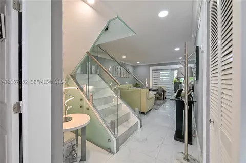Entry Way - 8115 W 8th Ct, Hialeah, FL 33014 photo 2 of 9